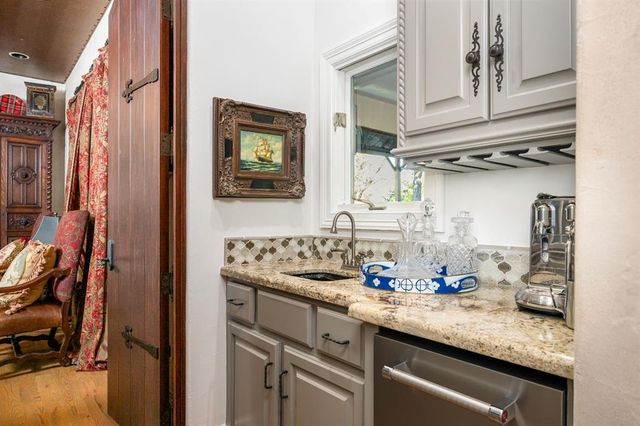 1225 Blue Wister Cove, Edmond, OK 73013