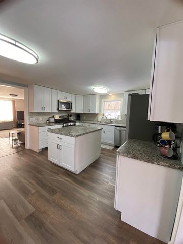 322 French Road, Henniker, NH 03242