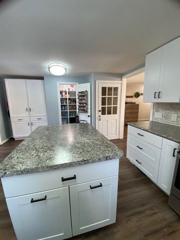 322 French Road, Henniker, NH 03242