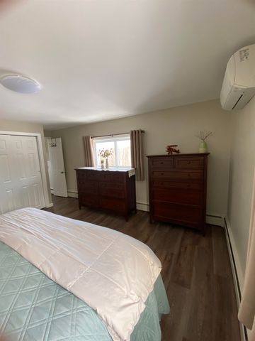 322 French Road, Henniker, NH 03242