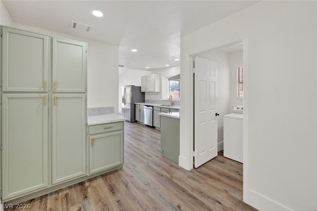 2802 Barrel Cactus Drive, Henderson, NV 89074