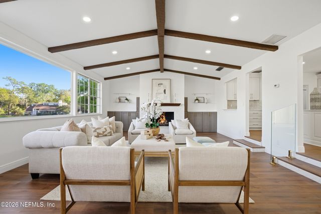 10042 LAKE LAMAR Court, Jacksonville, FL 32256