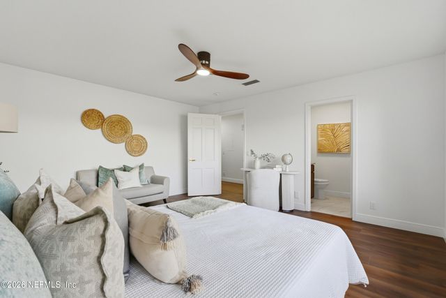 10042 LAKE LAMAR Court, Jacksonville, FL 32256