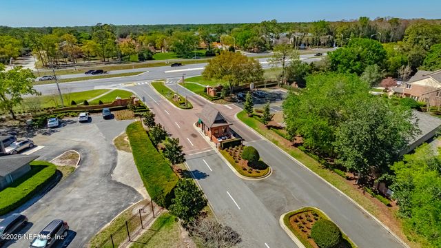 10042 LAKE LAMAR Court, Jacksonville, FL 32256