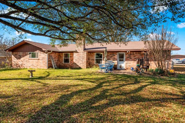 507 Dunn Avenue, Mt Pleasant, TX 75455