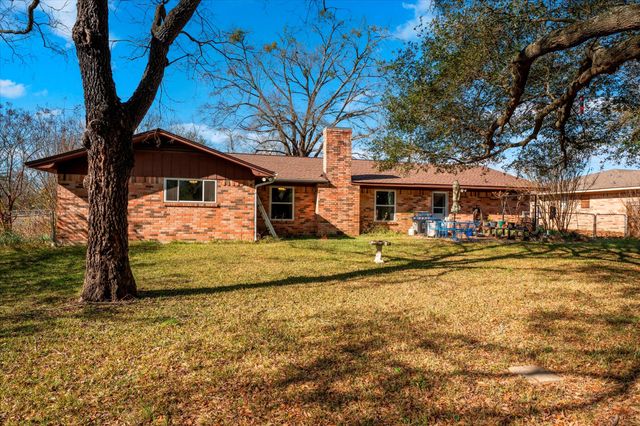 507 Dunn Avenue, Mt Pleasant, TX 75455