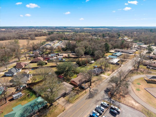 507 Dunn Avenue, Mt Pleasant, TX 75455