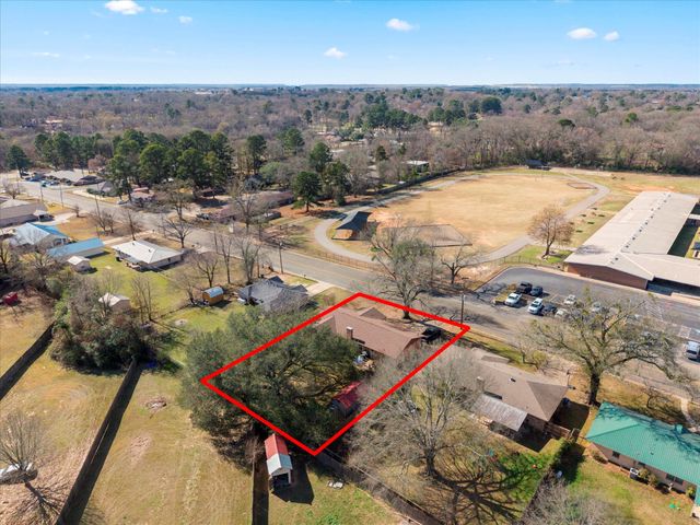 507 Dunn Avenue, Mt Pleasant, TX 75455