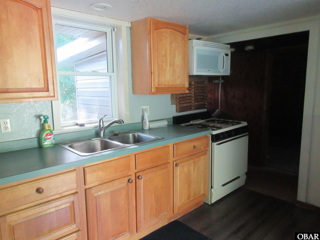 Image 26 of property listing at 182 Will Poyner Lane, Barco, NC 27917