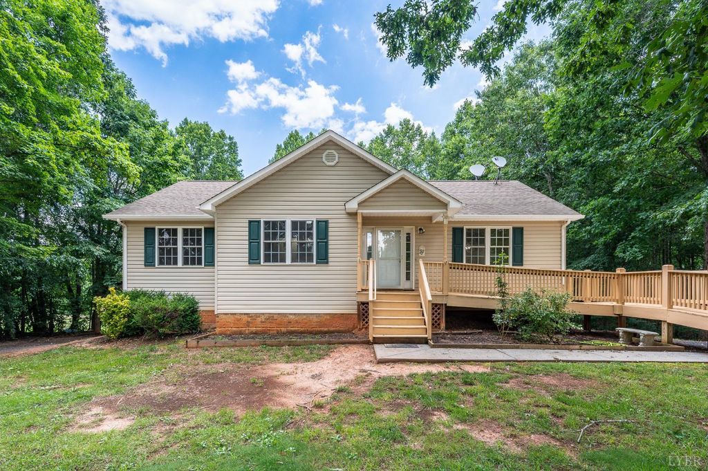 1279 Buck Creek Rd, Appomattox, VA 24522