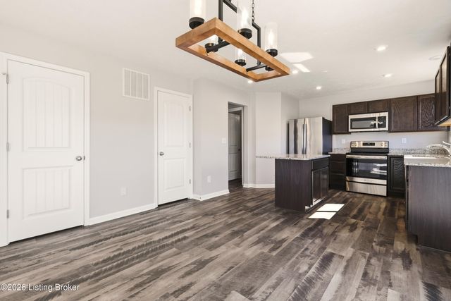 123 Eagles Crest Ct, Mt Washington, KY 40047