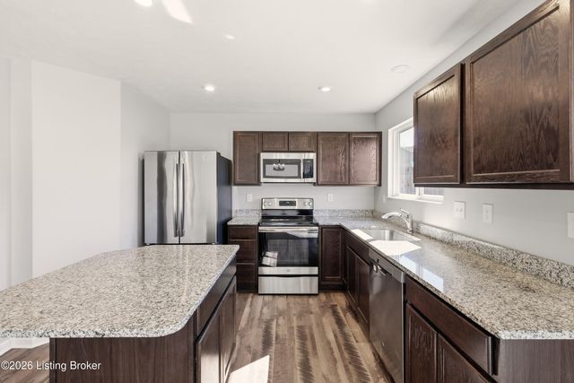 123 Eagles Crest Ct, Mt Washington, KY 40047