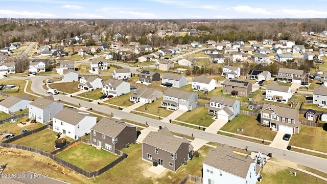 123 Eagles Crest Ct, Mt Washington, KY 40047