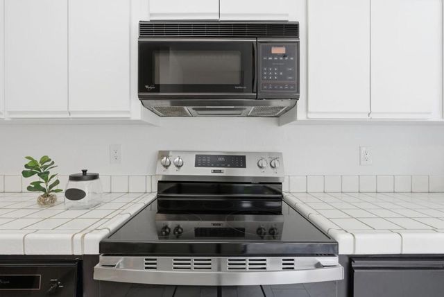 755 Mountain View Drive 2, Daly City, CA 94014