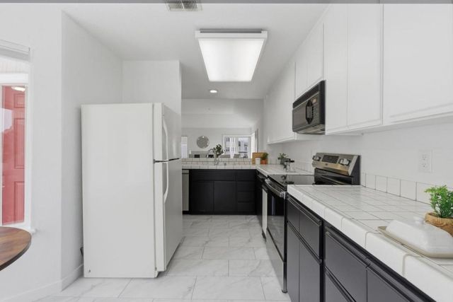 755 Mountain View Drive 2, Daly City, CA 94014