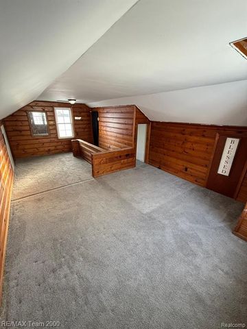 6739 Plainview Avenue, Detroit, MI 48228