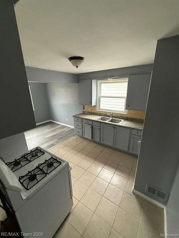 6739 Plainview Avenue, Detroit, MI 48228