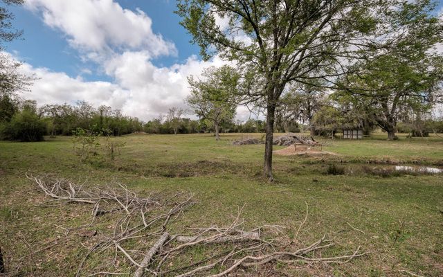 25945 Kickapoo Road, Hockley, TX 77447