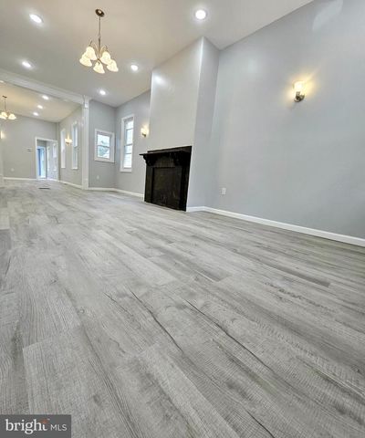 217 W UNION ST, Burlington, NJ 08016