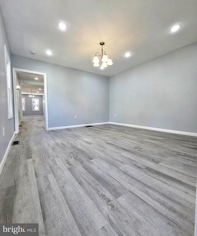 217 W UNION ST, Burlington, NJ 08016