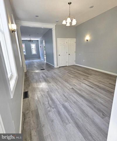 217 W UNION ST, Burlington, NJ 08016