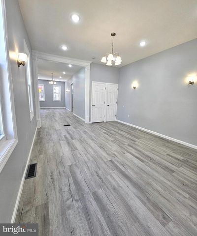 217 W UNION ST, Burlington, NJ 08016