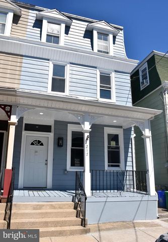 217 W UNION ST, Burlington, NJ 08016