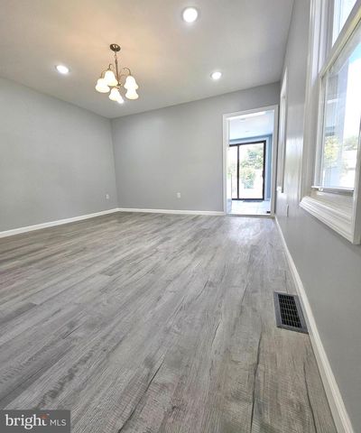 217 W UNION ST, Burlington, NJ 08016