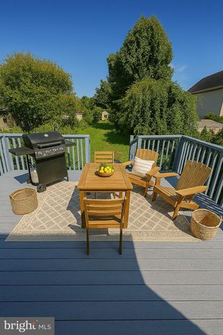 217 W UNION ST, Burlington, NJ 08016