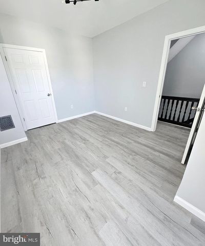 217 W UNION ST, Burlington, NJ 08016