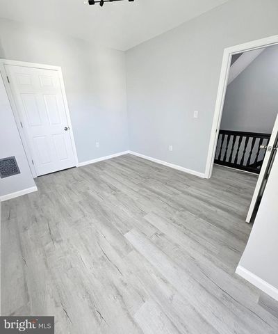 217 W UNION ST, Burlington, NJ 08016