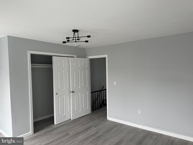 217 W UNION ST, Burlington, NJ 08016