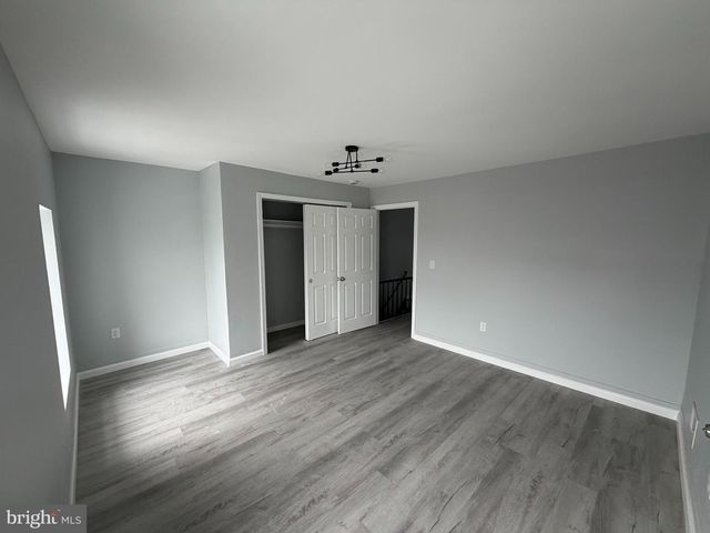 217 W UNION ST, Burlington, NJ 08016