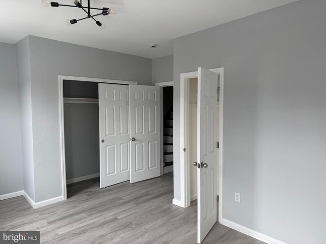 217 W UNION ST, Burlington, NJ 08016