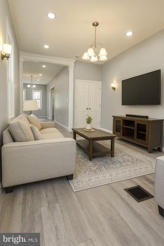 217 W UNION ST, Burlington, NJ 08016