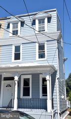 217 W UNION ST, Burlington, NJ 08016