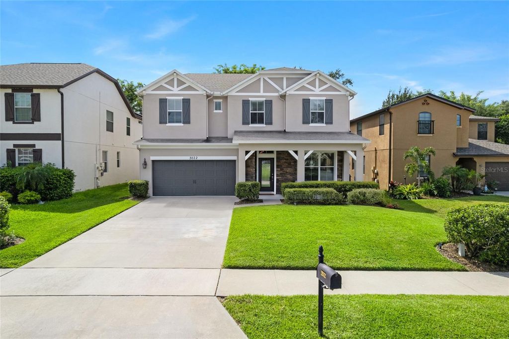 Image 1 of property listing at 2932 WHISTLEWOOD DRIVE, Orlando, FL 32810
