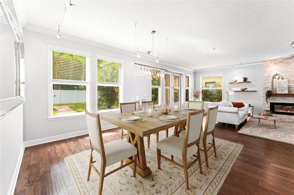 Image 13 of property listing at 2932 WHISTLEWOOD DRIVE, Orlando, FL 32810