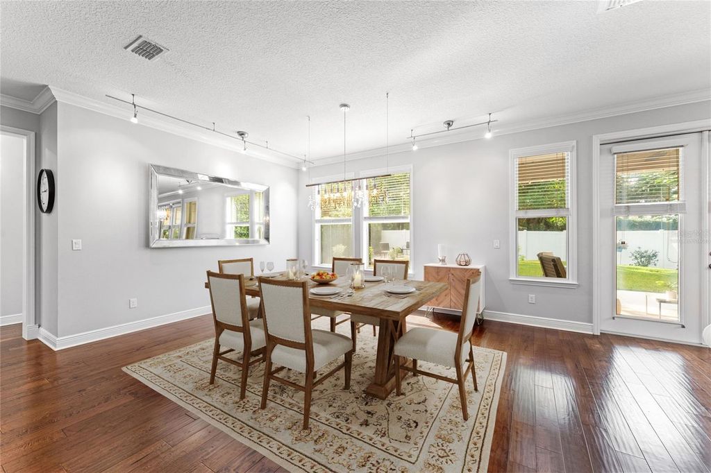 Image 14 of property listing at 2932 WHISTLEWOOD DRIVE, Orlando, FL 32810