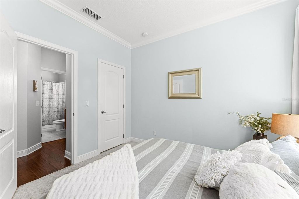 Image 21 of property listing at 2932 WHISTLEWOOD DRIVE, Orlando, FL 32810