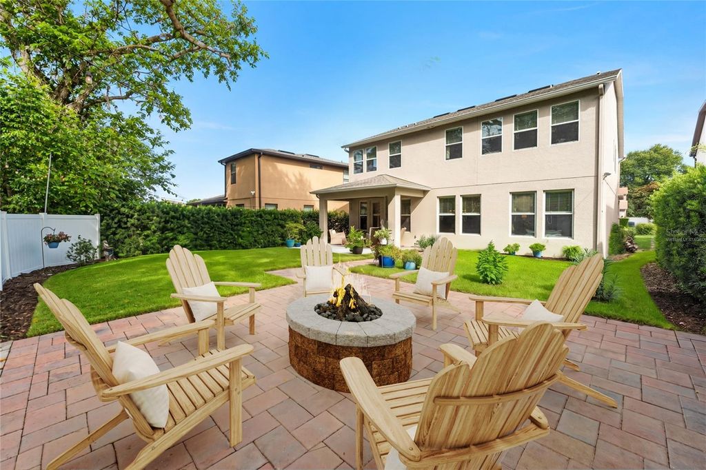 Image 44 of property listing at 2932 WHISTLEWOOD DRIVE, Orlando, FL 32810