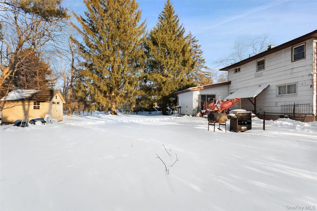 6 Merrick Lane, Spring Valley, NY 10977