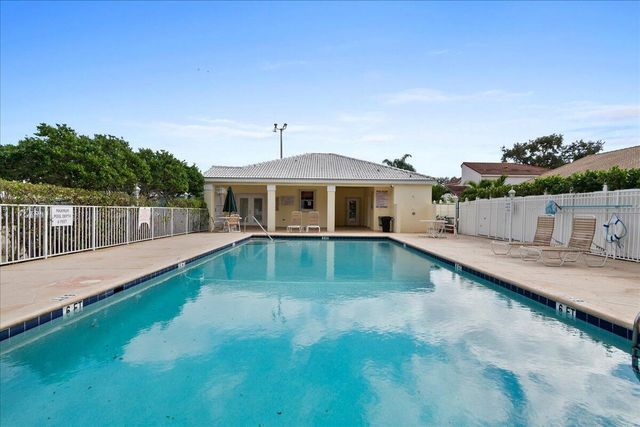 10174 Plum Street, Palm Beach Gardens, FL 33410