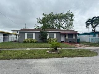 850 NW 84th St, Miami, FL 33150
