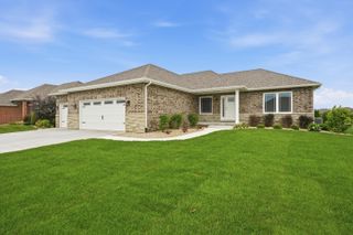 9377 W 106th Place, St. John, IN 46373