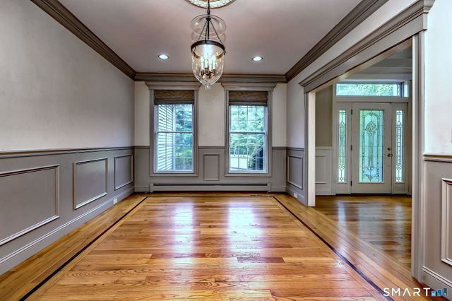 957 West River Street, Milford, CT 06461