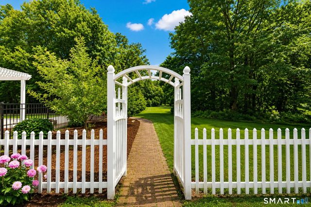 957 West River Street, Milford, CT 06461