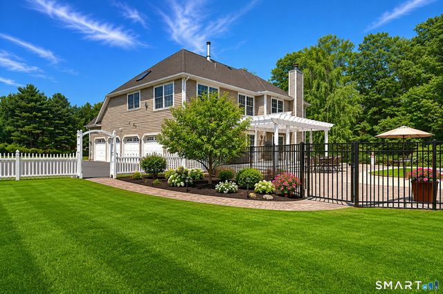 957 West River Street, Milford, CT 06461