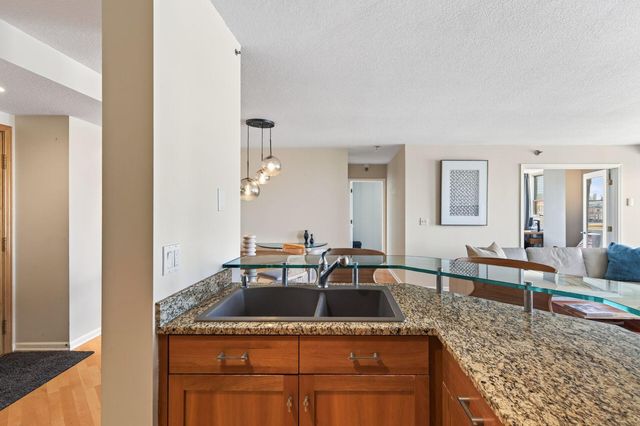 401 S 1st Street 1023, Minneapolis, MN 55401