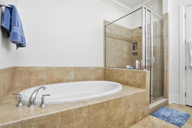 5212 Shepley Court, Charlotte, NC 28226